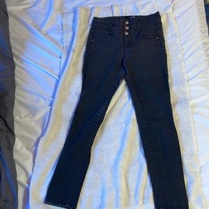 Hi-Rise Jeans